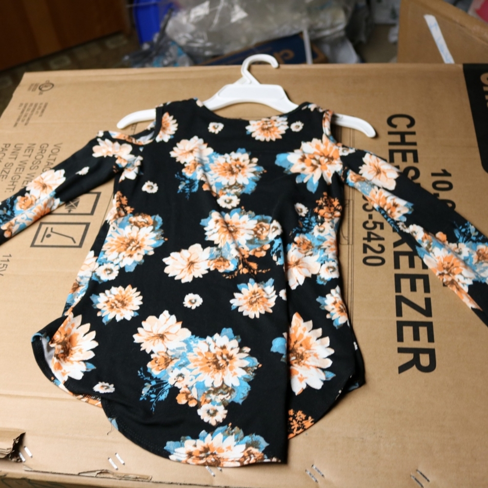 Shirt - Picture 3 of 3